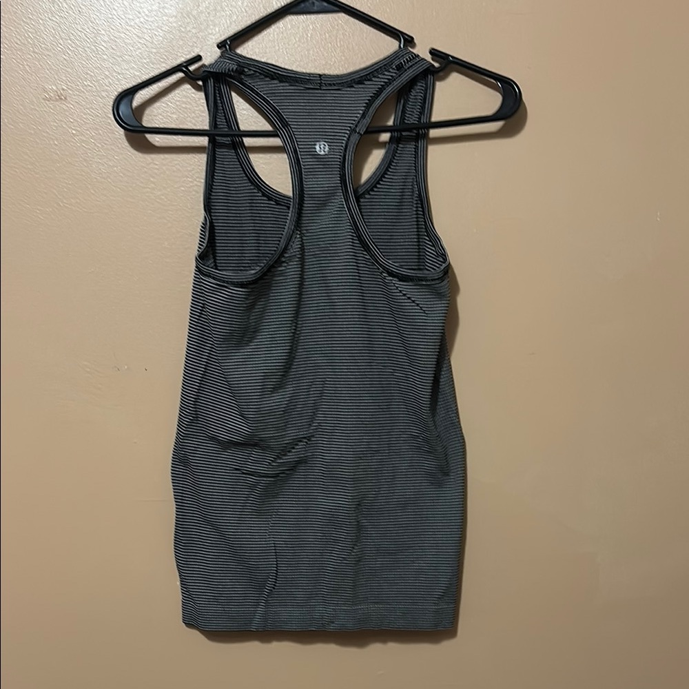 Lululemon athletic top